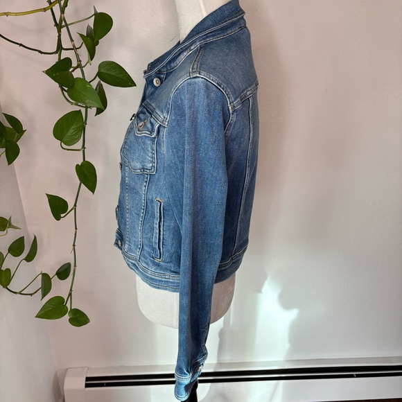 Vineyard Vines Jean Jacket Size XS - Picture 3 of 10